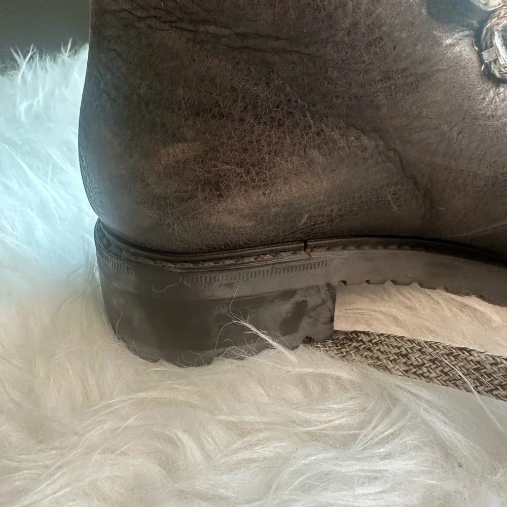 Barney’s New York boots - Picture 13 of 14